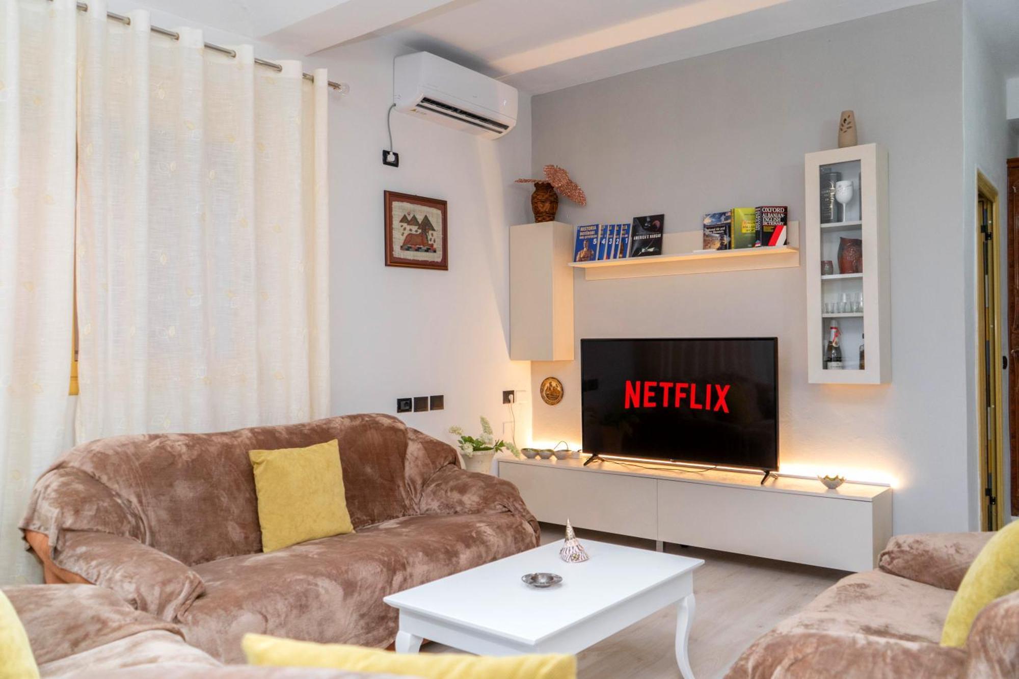 Spacious & Relaxing With Free Parking * Vlore