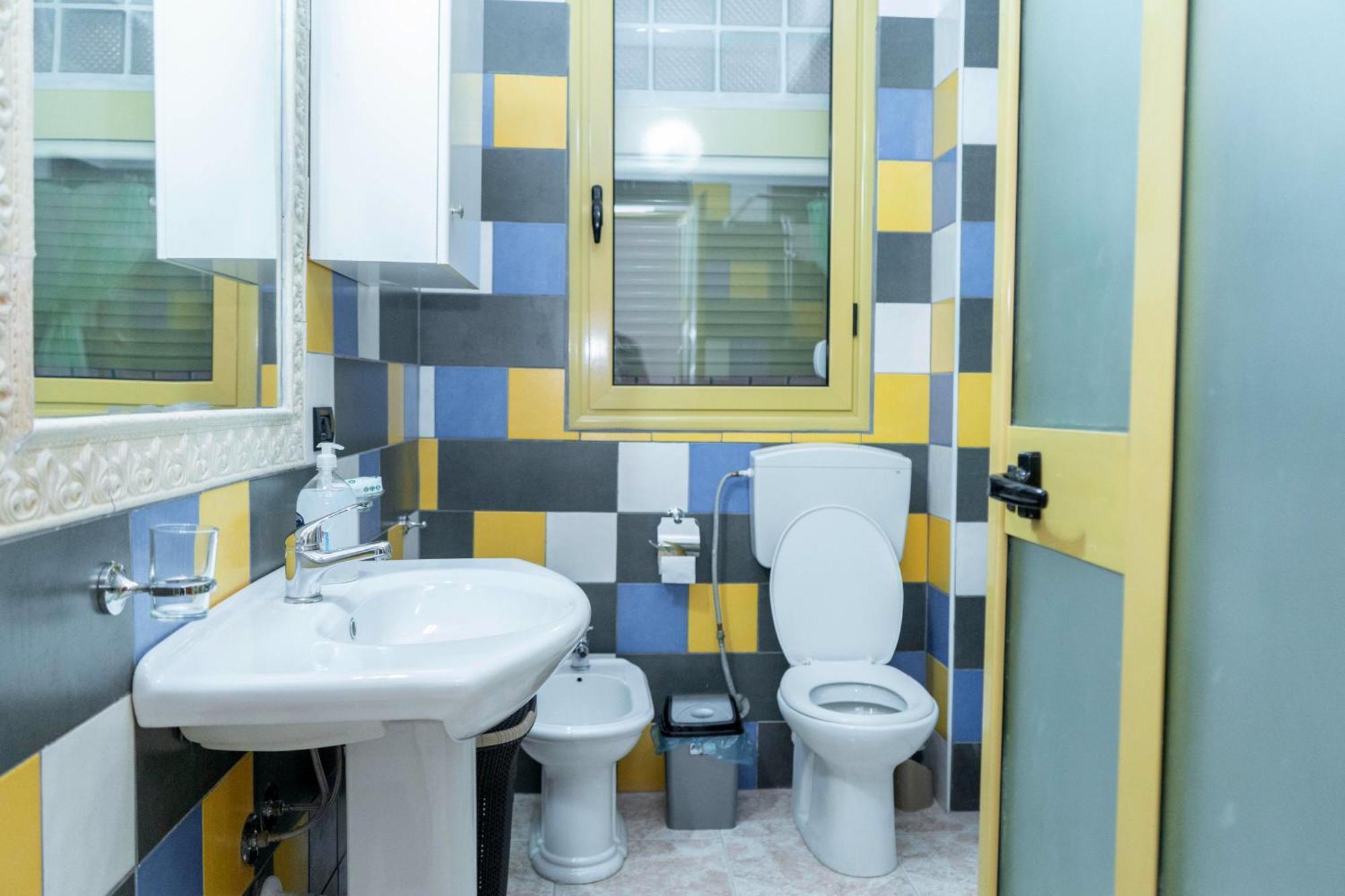 Apartment Spacious & Relaxing With Free Parking *